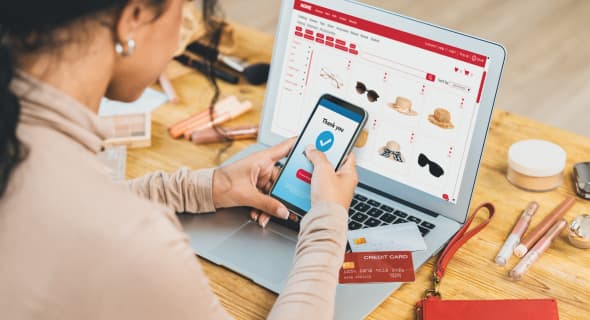 Scaling E-commerce Infrastructure with Cloud-Native Architecture