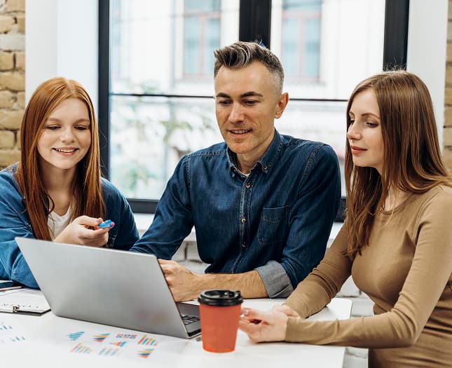 Why Choose To Hire Amazon Redshift Developers From Bacancy? Why Choose To Hire Amazon Redshift Developers From Bacancy?